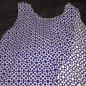 Blue spotted flowy shirt